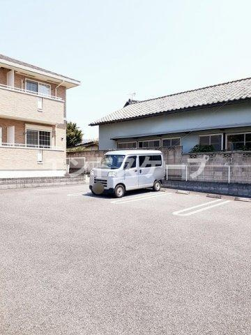 クァイエット　レジデンスⅡの駐車場|高崎、前橋のお部屋探しはエンドスケープまで！お客様の理想お聞かせ下さい♪
