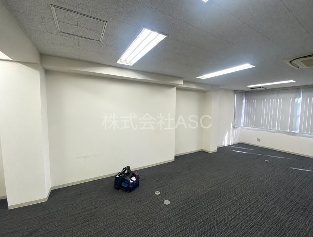 ＡＵＳビルの内装