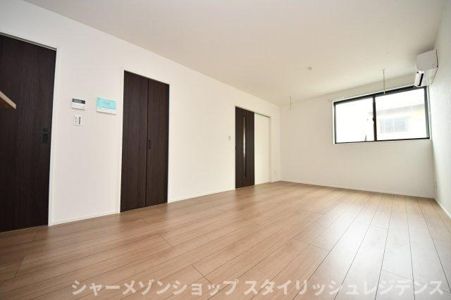 北九州市門司区中二十町の一戸建ての居間・リビング