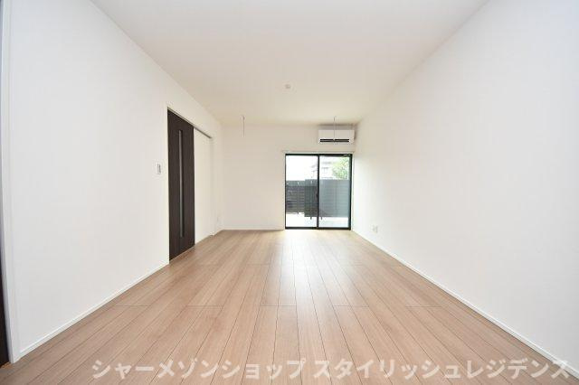 北九州市門司区中二十町の一戸建ての居間・リビング