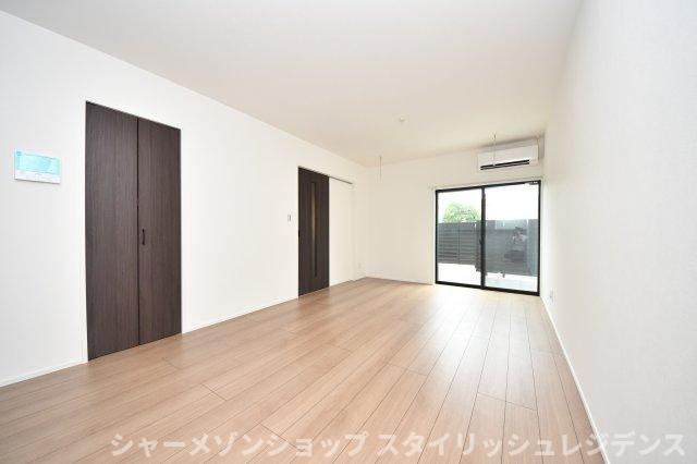 北九州市門司区中二十町の一戸建ての居間・リビング