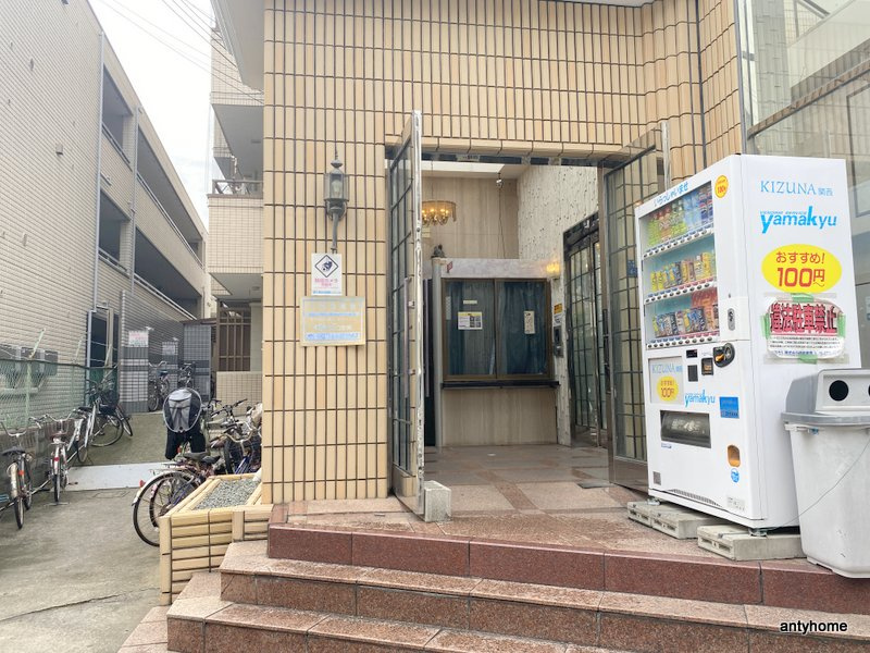 シャンクレール塚本　仲介手数料無料のエントランス