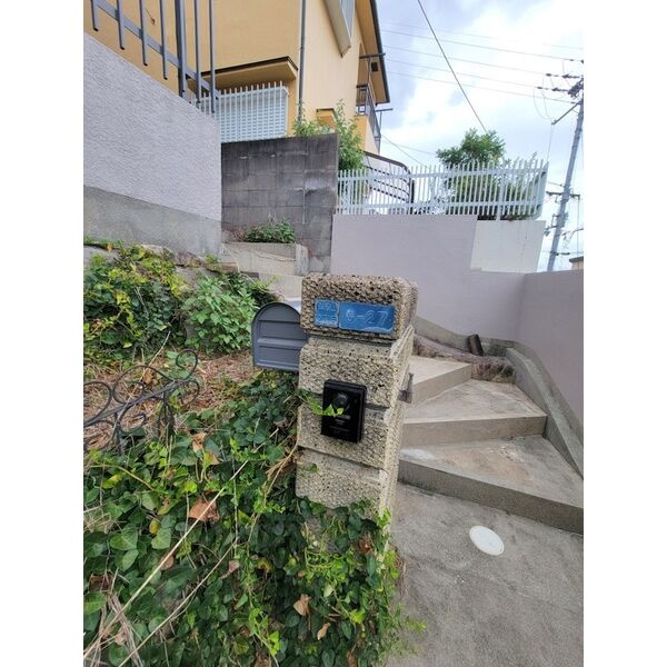 御殿山2丁目貸家の庭