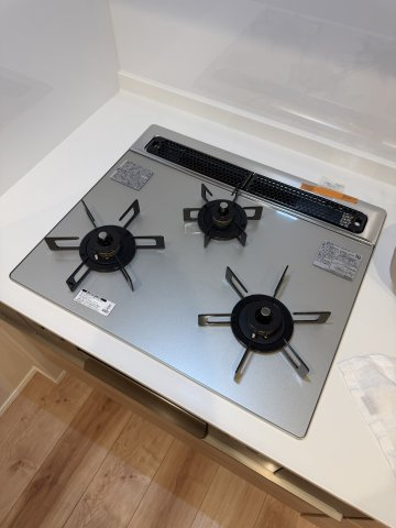 杉並区高円寺南４丁目の中古マンションのキッチン|3口ガスコンロ
