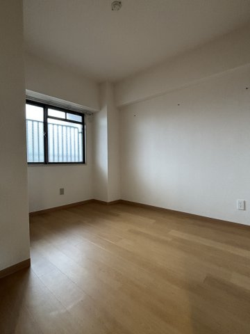 ☆洋室約4.8帖☆※壁掛けエアコン設置不可