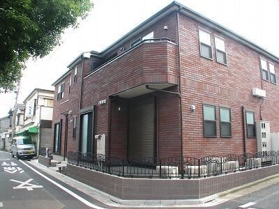 ラルゴの外観