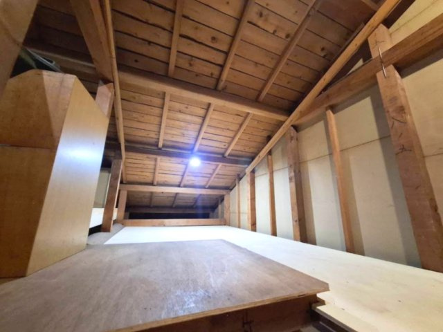 売中古戸建　焼津市小川新町５丁目の収納|屋根裏収納は季節物などを収納するのに便利！