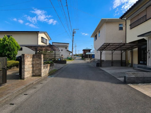 売中古戸建　焼津市小川新町５丁目の前面道路含む現地写真|幅員4.8ｍの西側前面道路です！