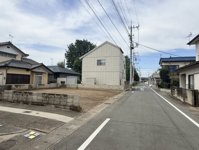 前橋山王町一丁目　土地の前面道路含む現地写真
