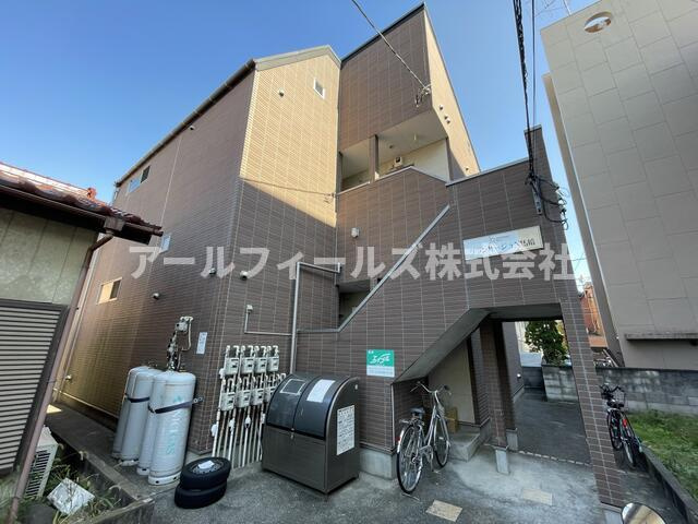 グランルージュＮ馬橋のエントランス