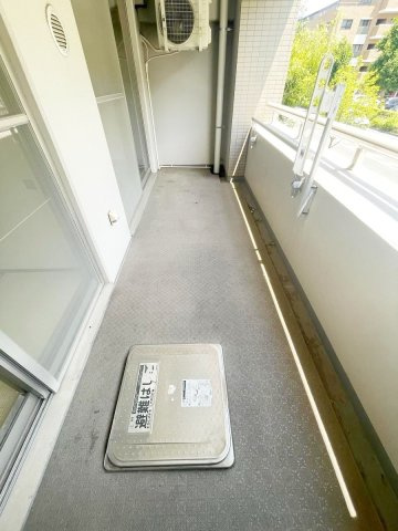 ヴィルヌーブ東戸塚プレジールのバルコニー