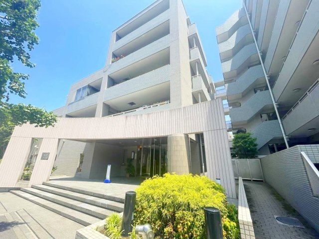 ヴィルヌーブ東戸塚プレジールのエントランス