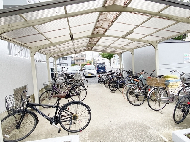 エスポワール篠崎のその他共用部分|共用駐輪場です☆