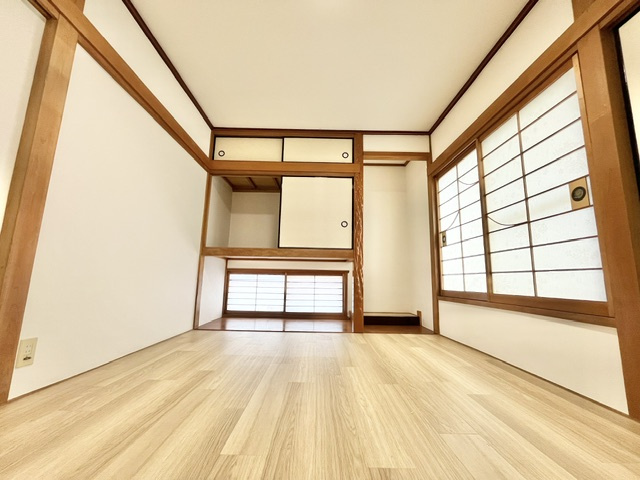 河内長野市喜多町貸家の洋室