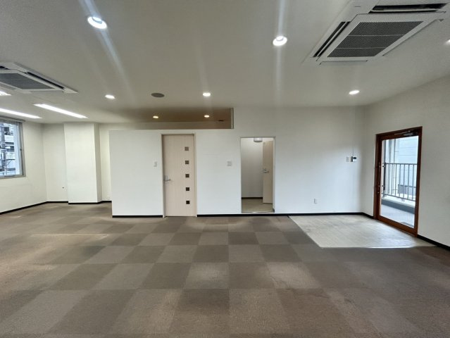 夙川第１ビルの内装