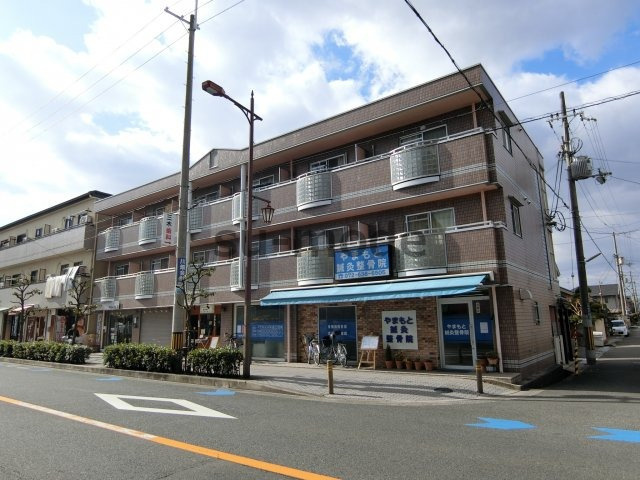 ローズビルウチダの周辺