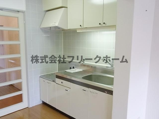 小金井市梶野町４丁目の賃貸マンションのキッチン