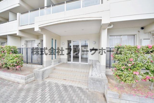 小金井市梶野町４丁目の賃貸マンションのエントランス