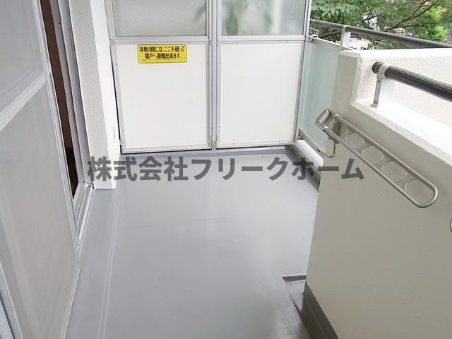 小金井市梶野町４丁目の賃貸マンションのバルコニー