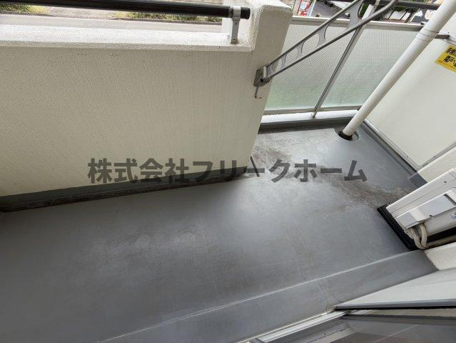 小金井市梶野町４丁目の賃貸マンションのバルコニー