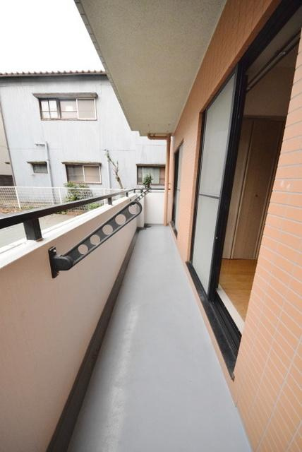 小金井市中町３丁目の賃貸マンションのバルコニー
