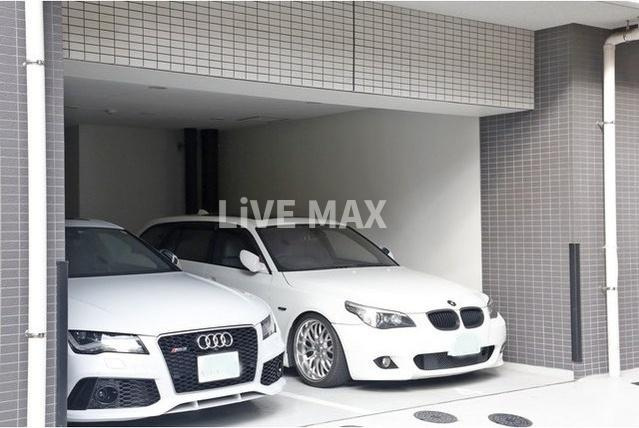 【駐車場】