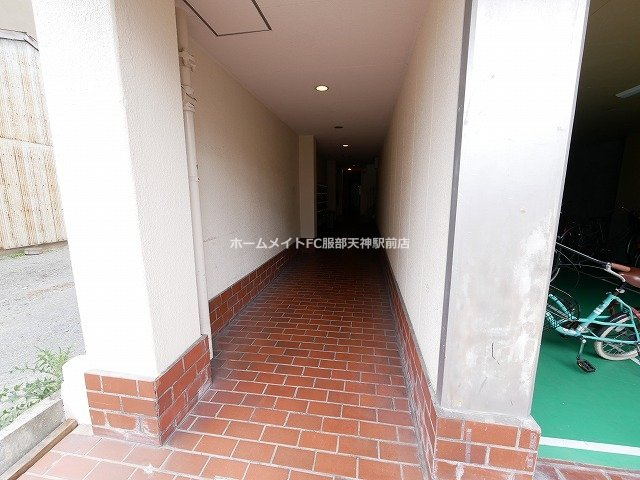 新大阪ハイツのエントランス