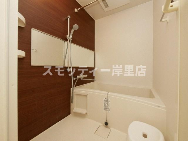 プラディーパ花園町の浴室|お風呂です