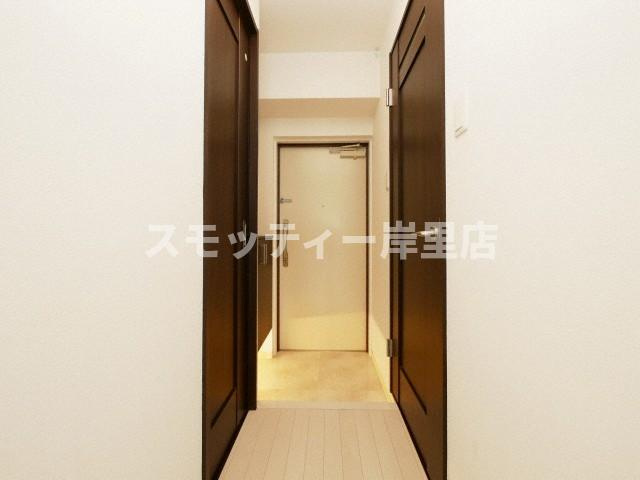 プラディーパ花園町の内装|明るい室内です