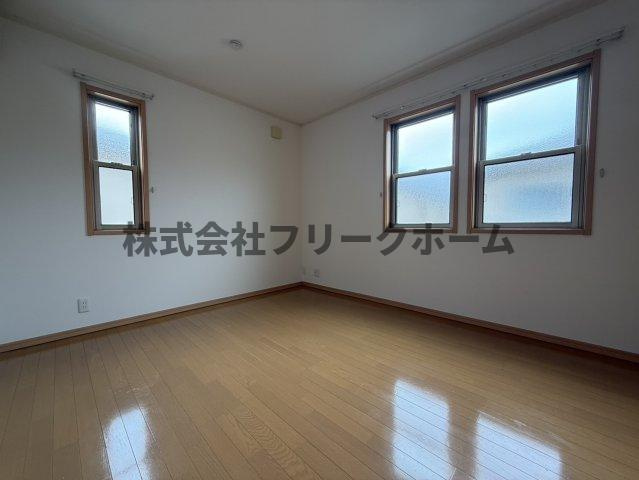 小金井市前原町４丁目のアパートの寝室