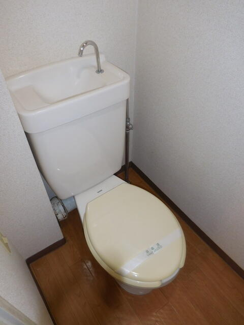 川崎市多摩区中野島３丁目の賃貸マンションのトイレ