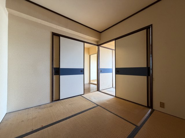 杉本町グランドハイツの居間・リビング