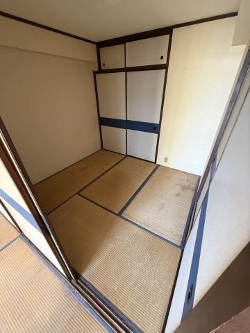杉本町グランドハイツの寝室