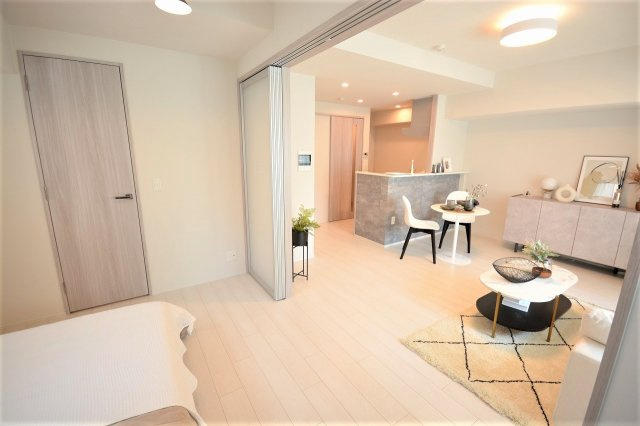 大阪市西区西本町１丁目の賃貸マンションの洋室
