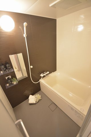 大阪市西区西本町１丁目の賃貸マンションの浴室