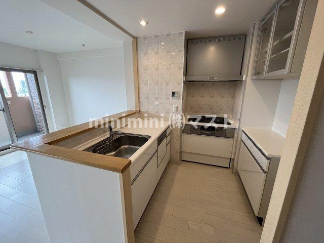 大阪市西区西本町１丁目の賃貸マンションのキッチン