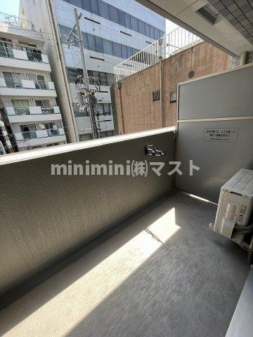 大阪市西区江戸堀３丁目の賃貸マンションのバルコニー