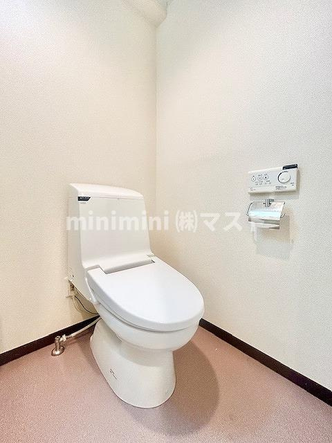 大阪市西区京町堀１丁目の賃貸マンションのトイレ
