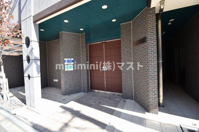大阪市東成区東小橋１丁目の賃貸マンションのエントランス