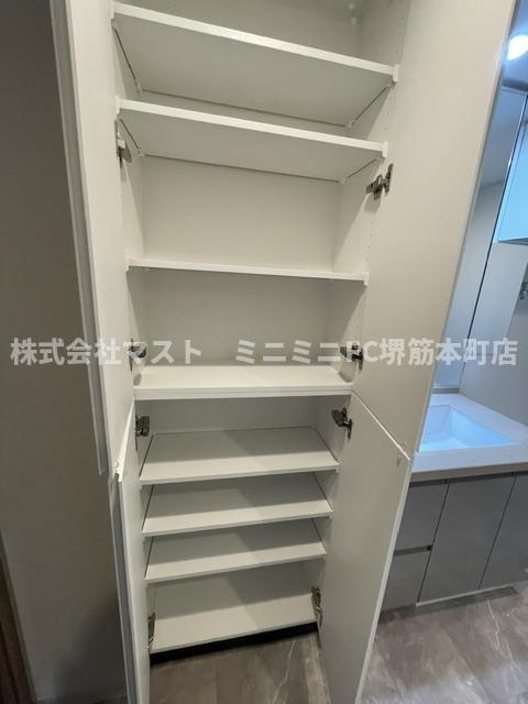 大阪市中央区谷町６丁目の賃貸マンションの収納