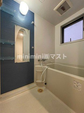 大阪市中央区高津３丁目の賃貸マンションの浴室