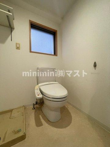 大阪市中央区高津３丁目の賃貸マンションのトイレ