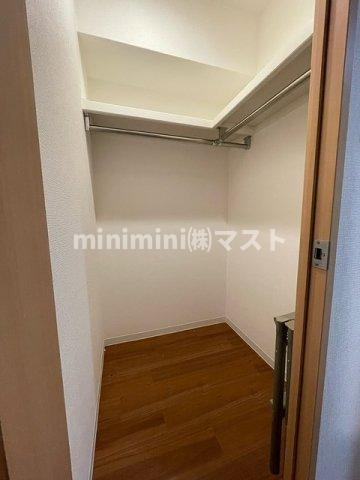 大阪市中央区高津３丁目の賃貸マンションの収納