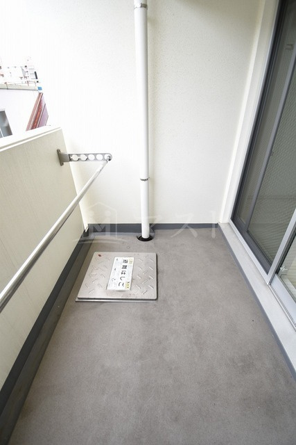 大阪市中央区日本橋１丁目の賃貸マンションのバルコニー