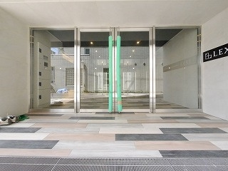 レグラス横濱保土ヶ谷のエントランス