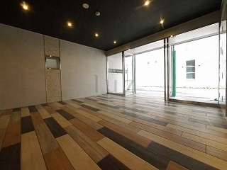 レグラス横濱保土ヶ谷のエントランス