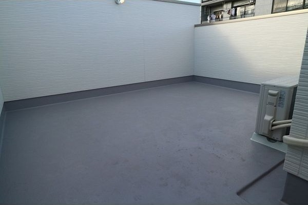 GRANDTIC内田橋のバルコニー