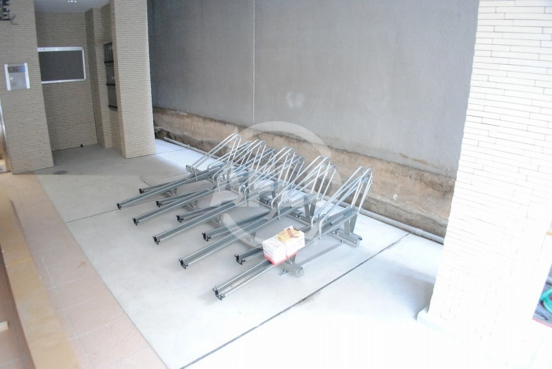 ベルメゾン本町のその他共用部分|ベルメゾン本町　駐輪場