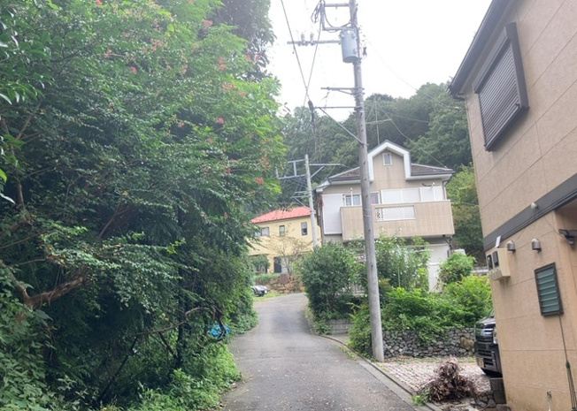 【展望】 | 眺望を気にして物件を探す場合、前面に建物が建っていないか現地で確認しましょう！前面に建物があると景色はもちろん、日当たりや風通しにも影響が出てきます。住んだ時のことを想像しながら現地見学をしましょう。