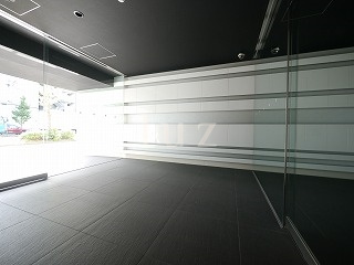 グロース西横浜のエントランス